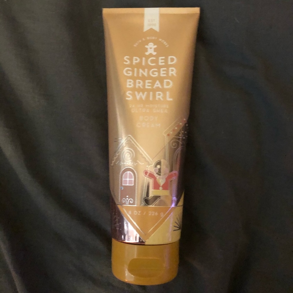 Bath and body works spiced gingerbread swirl